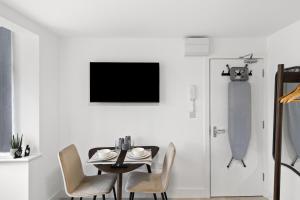 Bright and Cozy Studio Flat for a Relaxing Stay