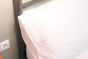 Panormou Neon - Urban Apartment 1B