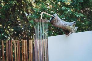 The Grand Luxury Safari Villa, Huge Private Pool, Hot tub, Outdoor Shower, Giraffe Tower, Free Standing Bath, Private Game Reserve, Stargazing, Ultimate Bush Luxury