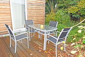 ruhig gelegene Fewo mit Terrasse nahe dem Strelasund