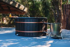 The Grand Luxury Safari Villa, Huge Private Pool, Hot tub, Outdoor Shower, Giraffe Tower, Free Standing Bath, Private Game Reserve, Stargazing, Ultimate Bush Luxury