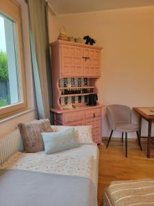 Garden studio with kitchenette
