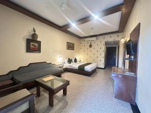 Hotel Mount Regency