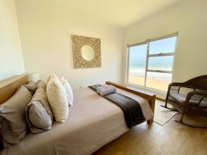 Hazel Cove Seafront Retreat