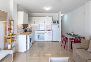 Oceanview Tamara Apt With Pool