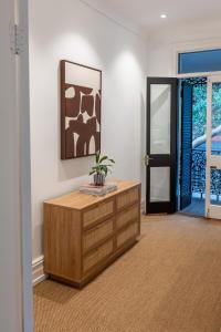 Stylish 3BR terrace in the heart of Surry Hills