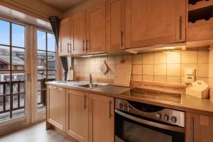 Alpine Apartment with Parking and Balcony