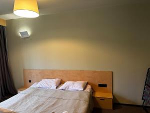 The 4th Floor Vista in front of Kokhta