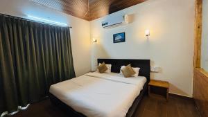 Maitree Beach Resort