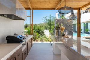 Lanik Luxury Pool Villa