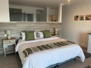 Oceans Drift Guest House & Self Catering