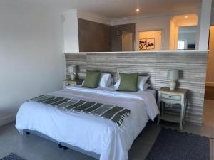 Oceans Drift Guest House & Self Catering
