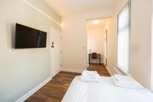 The Groves- Modern En-Suite Rooms-Close To MRI & City Centre
