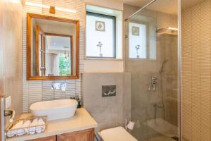 The Heliconia Bungalows, Anjuna