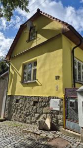 Romantic House in Botanic Garden