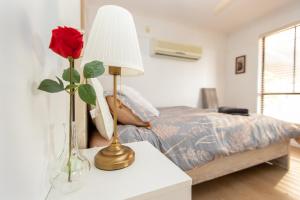 Cozy Studio Suite in House - Private Kitchen Bath