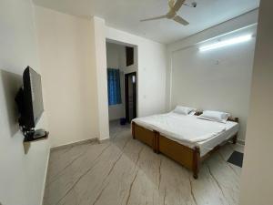 Hotel Aastha