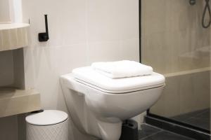 Panormou Neon - Urban Apartment 2A