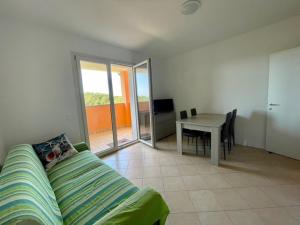 Il Delfino - Appartamento con Terrazza e Piscina img6