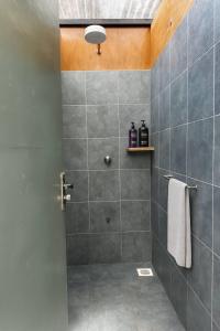 Nairobi Botanical Retreat - Container Home