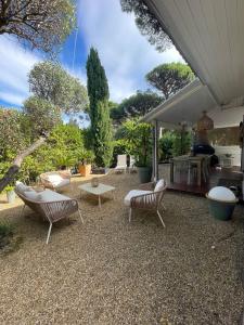 Gasmim91 - Votre Oasis à 6km de Saint-Tropez Maison climatisée avec Piscine Lagon