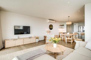 Ocean View 1bed Apartment in Sea Point Marlo Cove