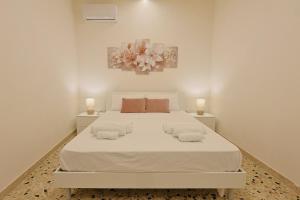 Free Parking, Patio, Air Conditioning and Heating