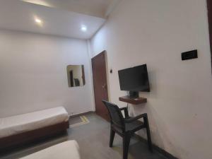 Hotel O Karond Square Bus Terminal Bhopal Formerly Hotel Munmun