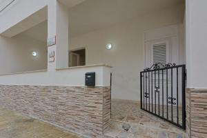 Free Parking, Patio, Air Conditioning and Heating