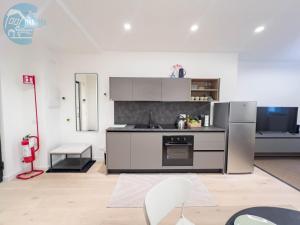 Blue Palace 1b Tirabora Short Rent