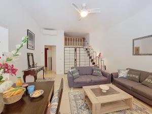 Nestor&Jeeves - SQUARE PROMENADE - Central - Close sea