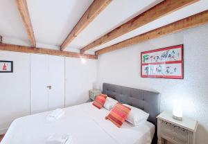 Nestor&Jeeves - SQUARE PROMENADE - Central - Close sea