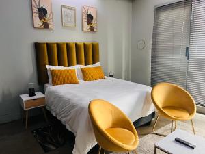 Chic Urban Studio with Great Views in Maboneng