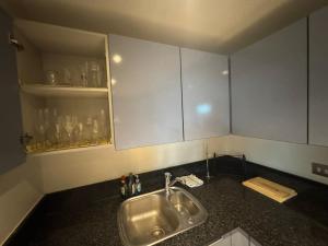 OHH Central Spacious 2BR views Vauxhall