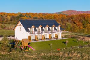 Bieszczadzkie Siedlisko Apartamenty i noclegi nad Jeziorem Solińskim Myczków blisko Solina i Polańczyk