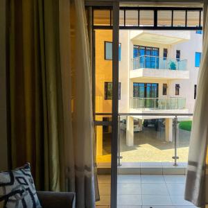 Zuris Tidehouse, With Beach Access