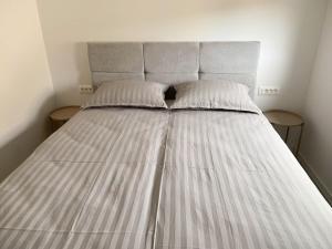 Apartment Mark - Old Town of Sinj view, parking