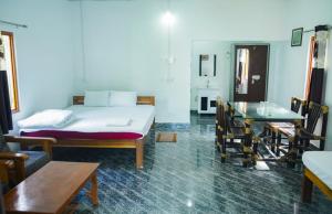 Falcon Jungle Resort