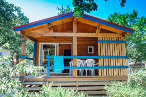 Superior Chalet (4 Adults) room in Camping Le Bois Fleuri