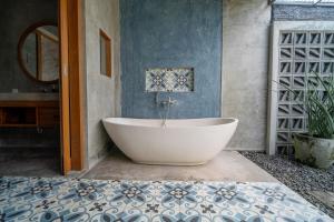 3BR Modern Industrial Villa in the Heart of Canggu by Santi Management