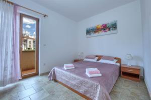 Apartment Romano for two with terrace