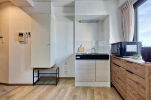 CraftFlat Komagome 508, a compact studio at excellent location