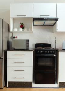 Cozy and Stylish 2 Bedroom Retreat in Gaborone