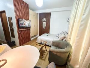 Mellow Vibes City View II