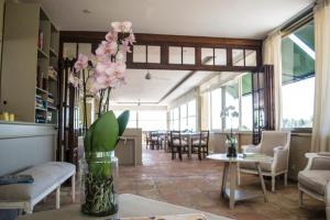 Hotels Auberge De Tourrettes : photos des chambres