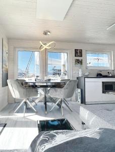 STERN V - Stern Hausboot