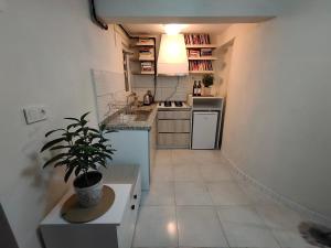 baesment 2BR apt with 2toilet and 2bath 8min to metro #1