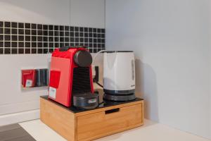 Modern Bright 2BR Penthouse Close to City Center