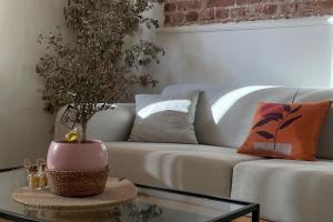 balcony 2BR apt with 2toilet and 2bath near to nişantaşi #3