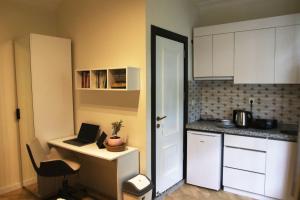 balcony 2BR apt with 2toilet and 2bath near to nişantaşi #3